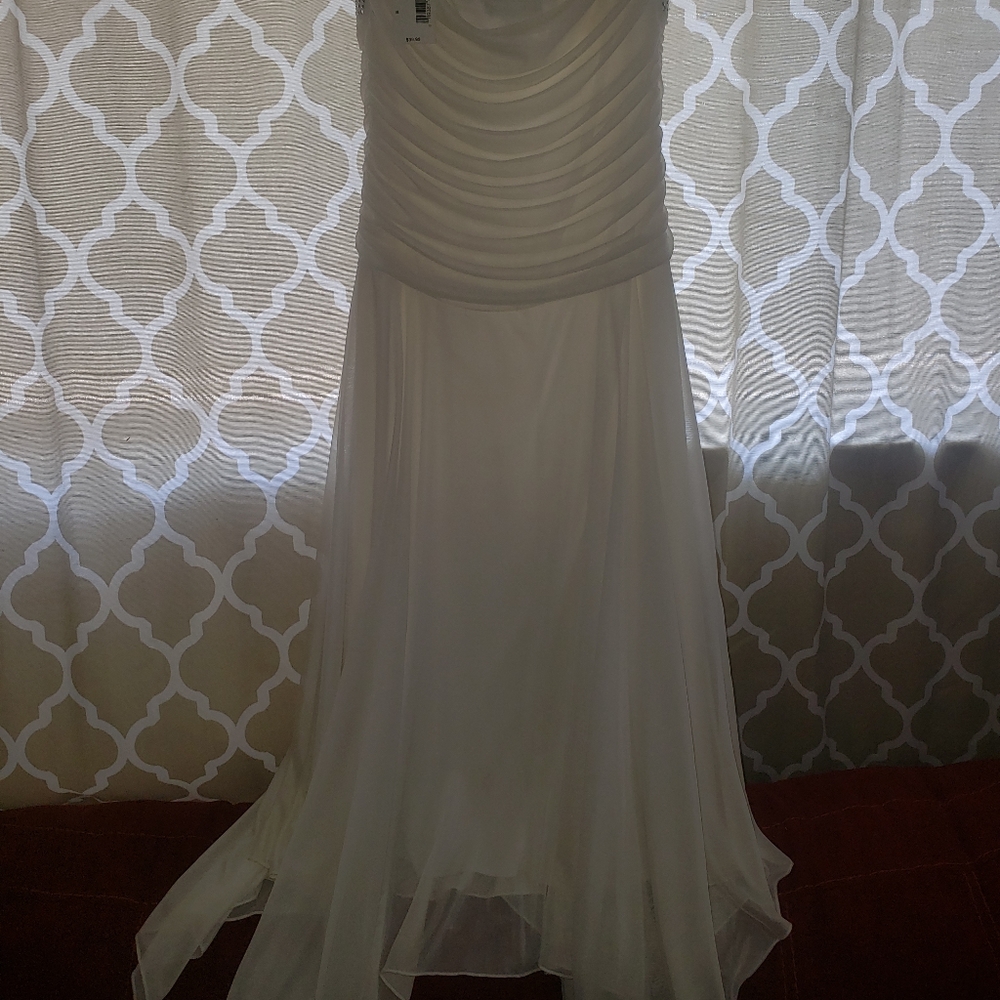 Dress - Picture 2 of 4